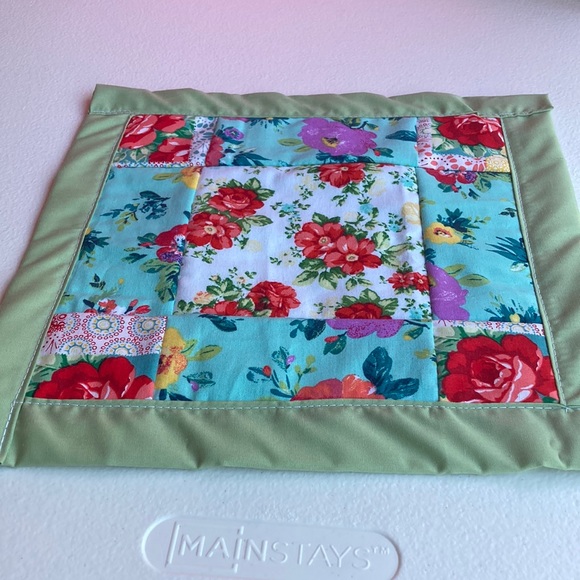 Hand made hot pad - Picture 1 of 2